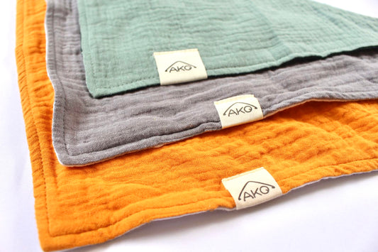 Pēpi  |  Baby Bib - Kerewhenua