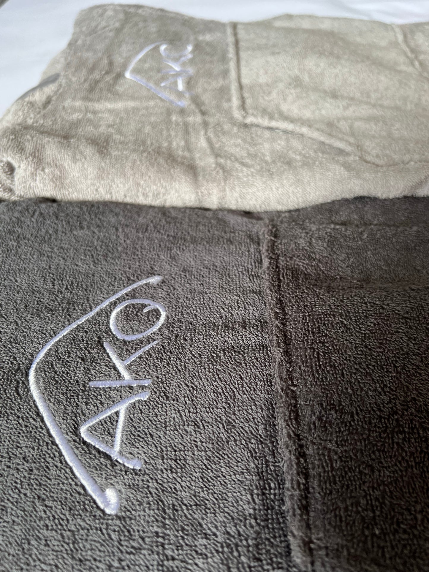 Tauera (Hooded)