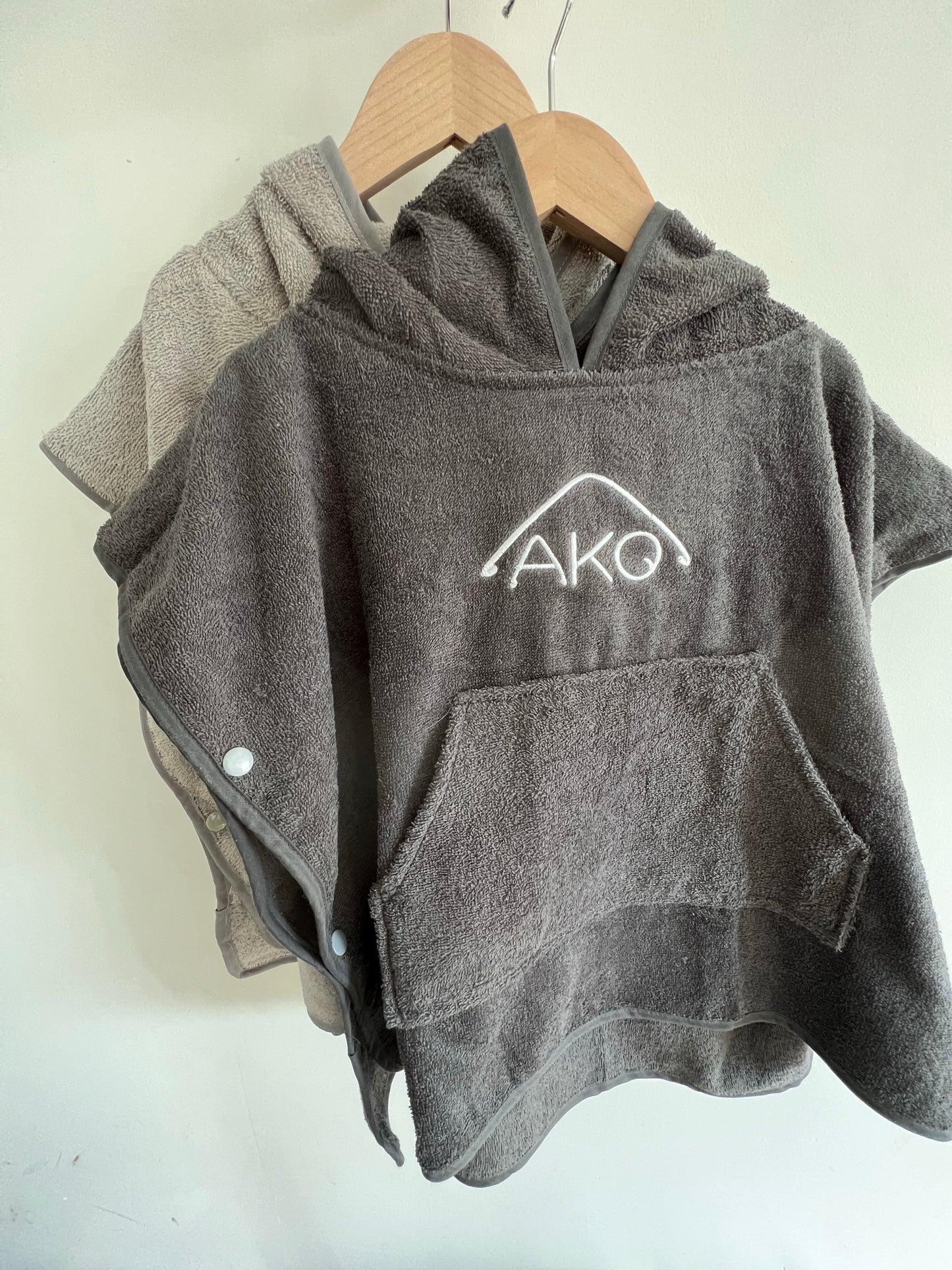 Tauera (Hooded)